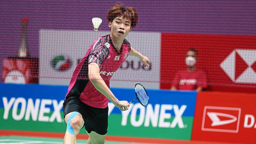 Ng Tze Yong advanced with a strong win, while Lee Zii Jia faced a shocking defeat against Lee Chia-hao.